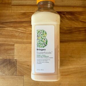 NWT Briogeo Superfoods Mango + Cherry Conditioner